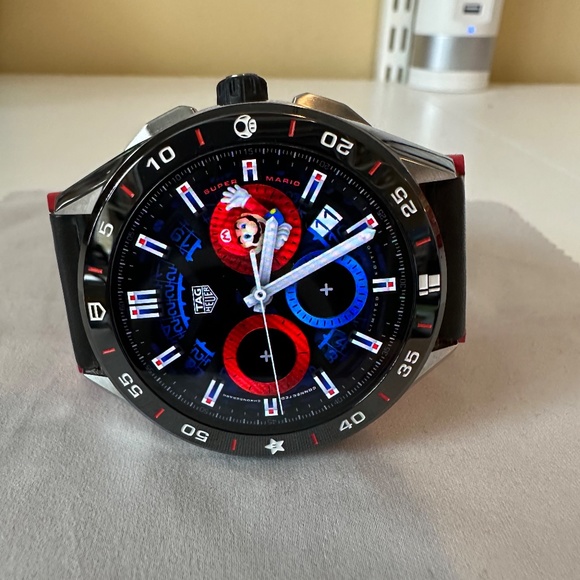 Tag Heuer Connected x Super Mario Limited Edition Watch - Pre-Owned - 1 of 2000 - Picture 6 of 16